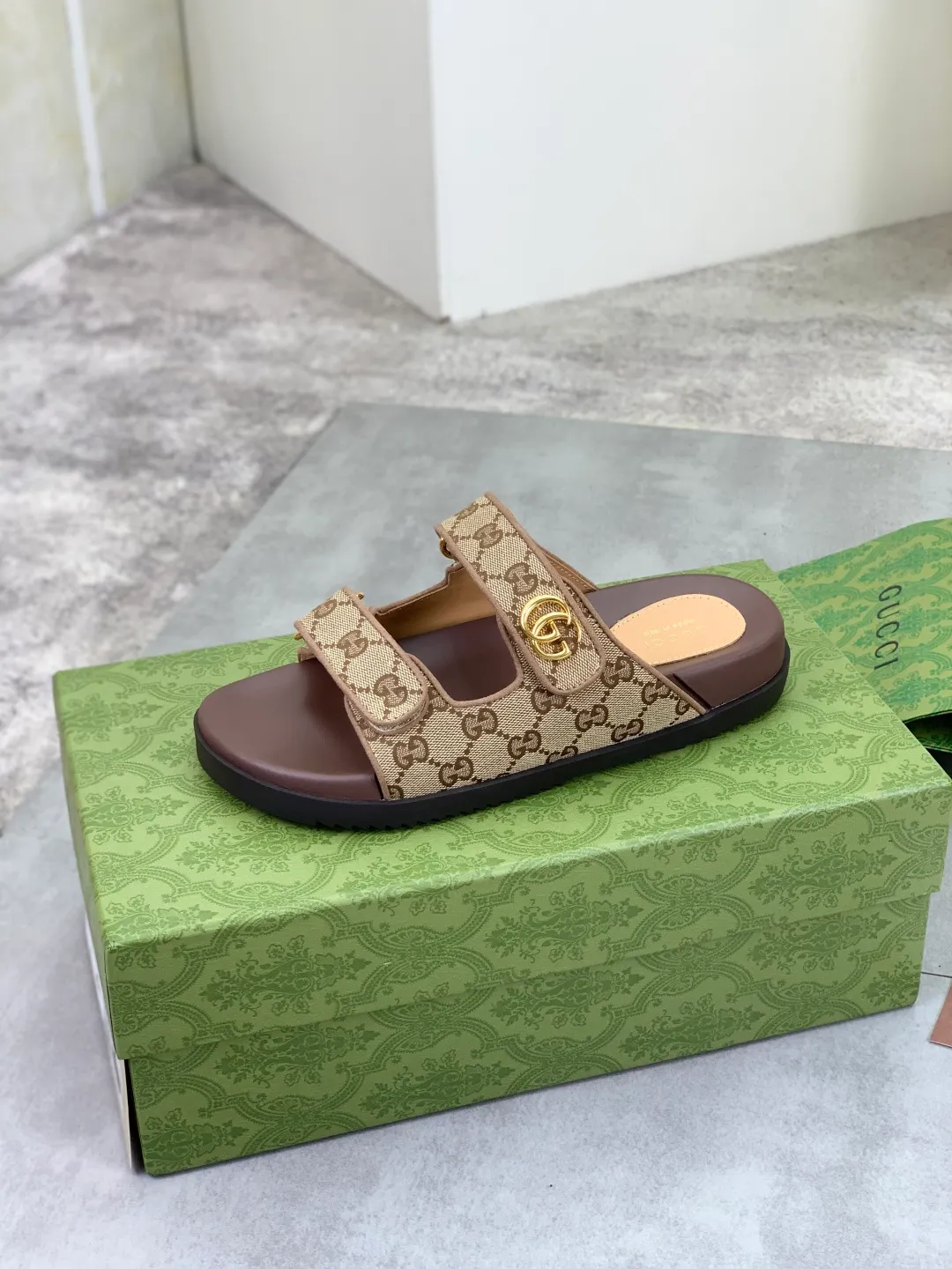 Men's Men's Shoes💰P440💰[New Style] High Version 🎁🎁🎁 GUCCI New Year of the Snake casual slippers, original official website, perfect workmanship, transmitting a kind of noble luxury, sublimating its definition of luxury in Gucci's high-end extraordinary craftsmanship. Original Gucci double G combination outsole, code number: 35-45, complete package